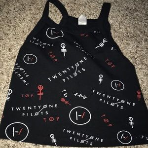 Black tøp crop tank top